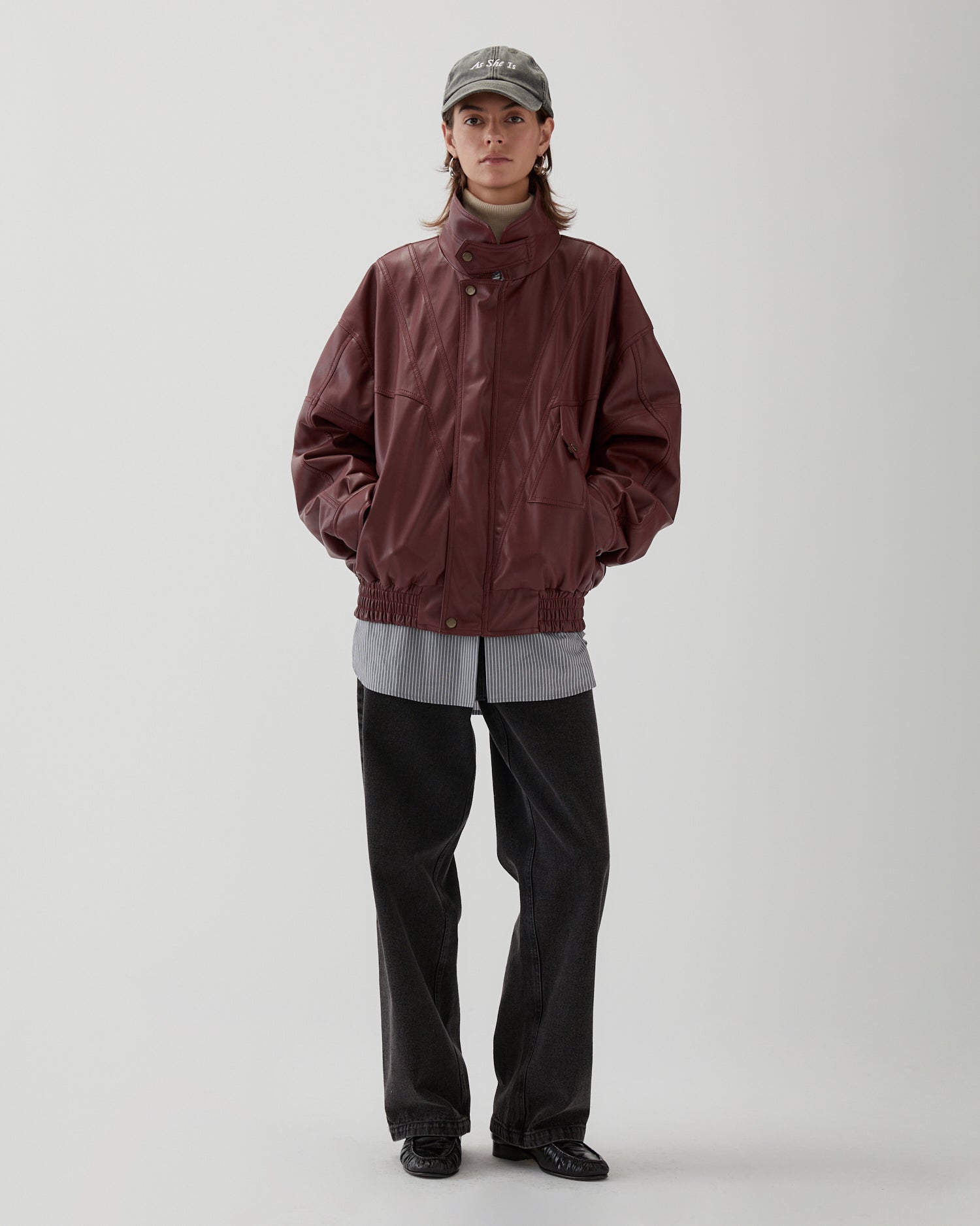 AF2528_REJINA_PYO_WINTER_LOOK_