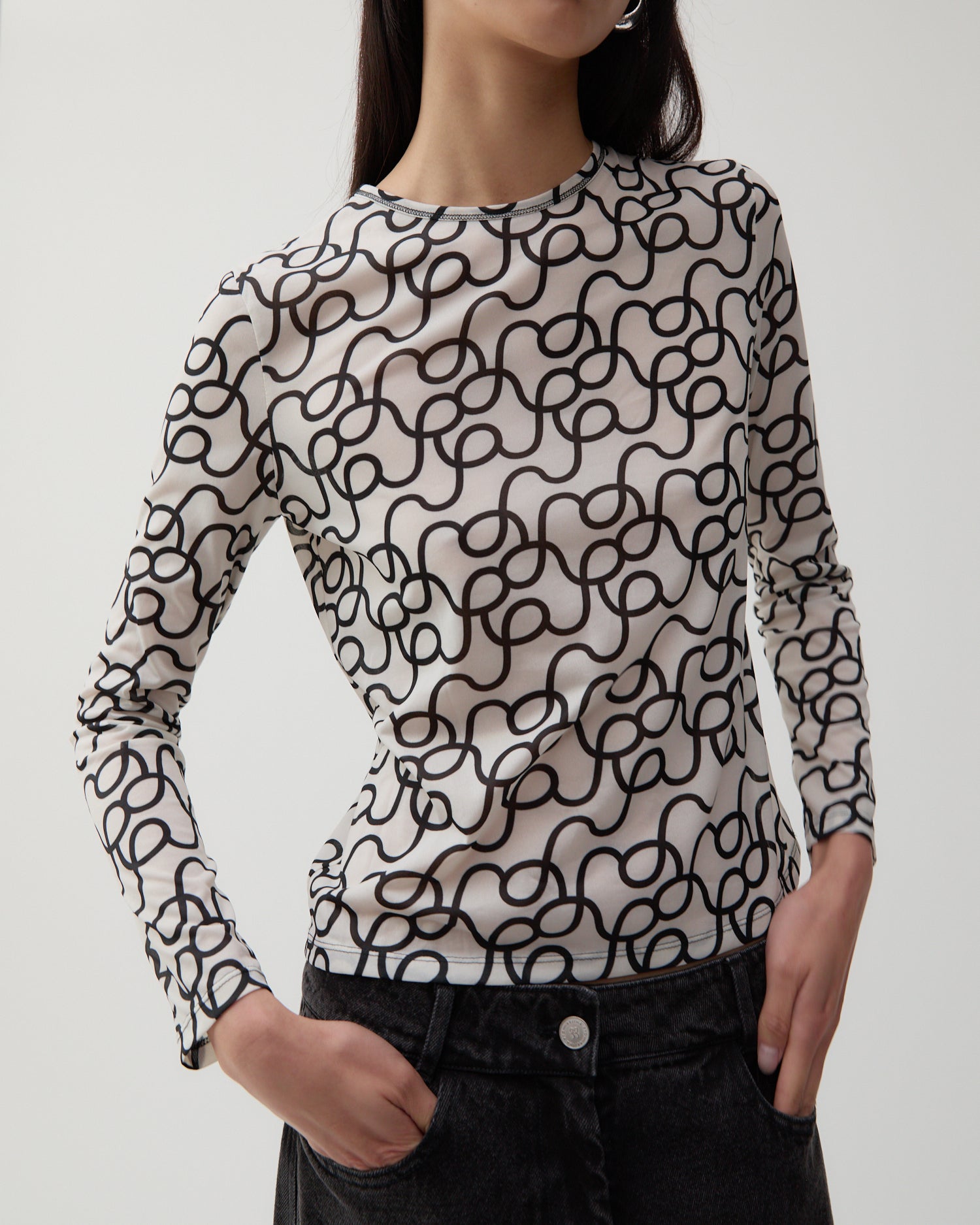 TOPS – REJINA PYO