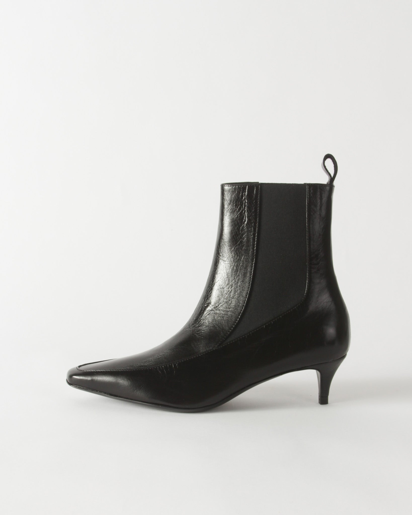 Boots – REJINA PYO