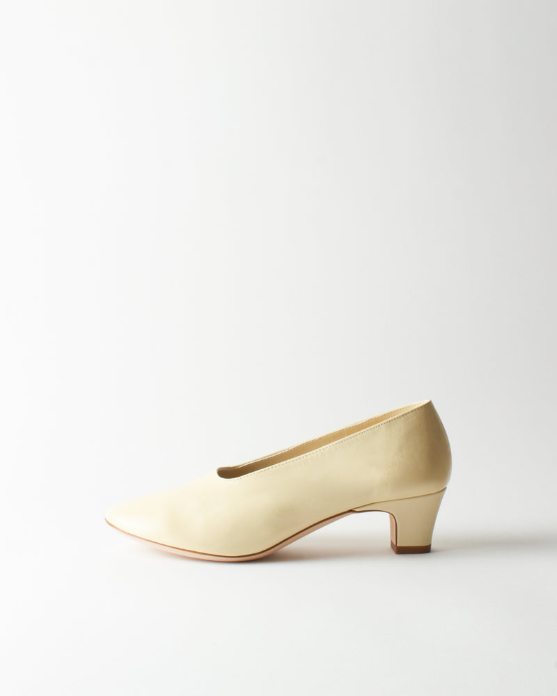 Soft Pump Leather Buttermilk