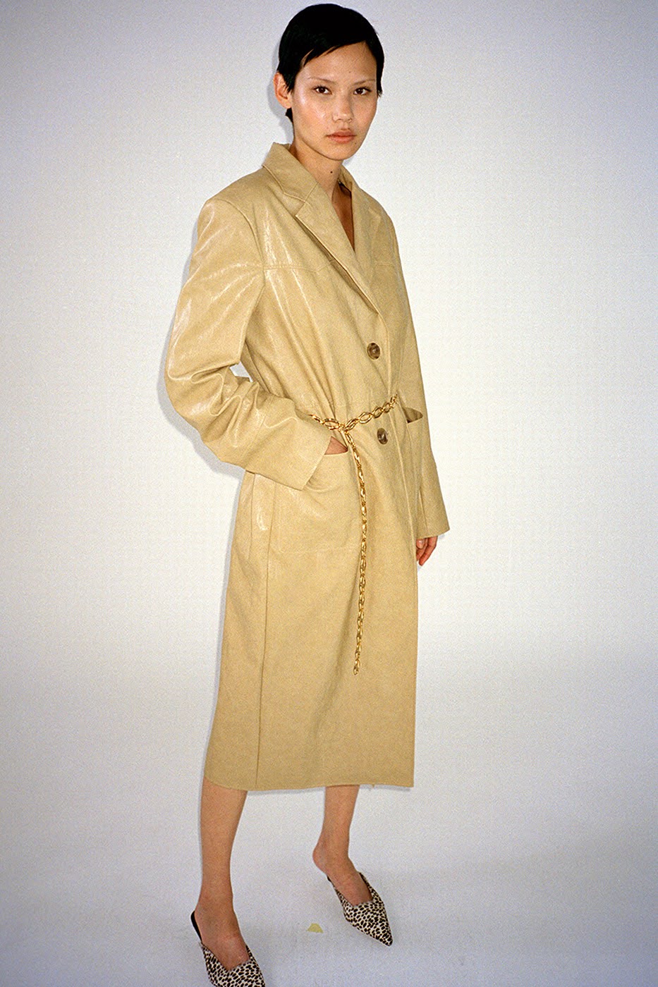 Atlas Coat Faux Leather Beige – REJINA PYO