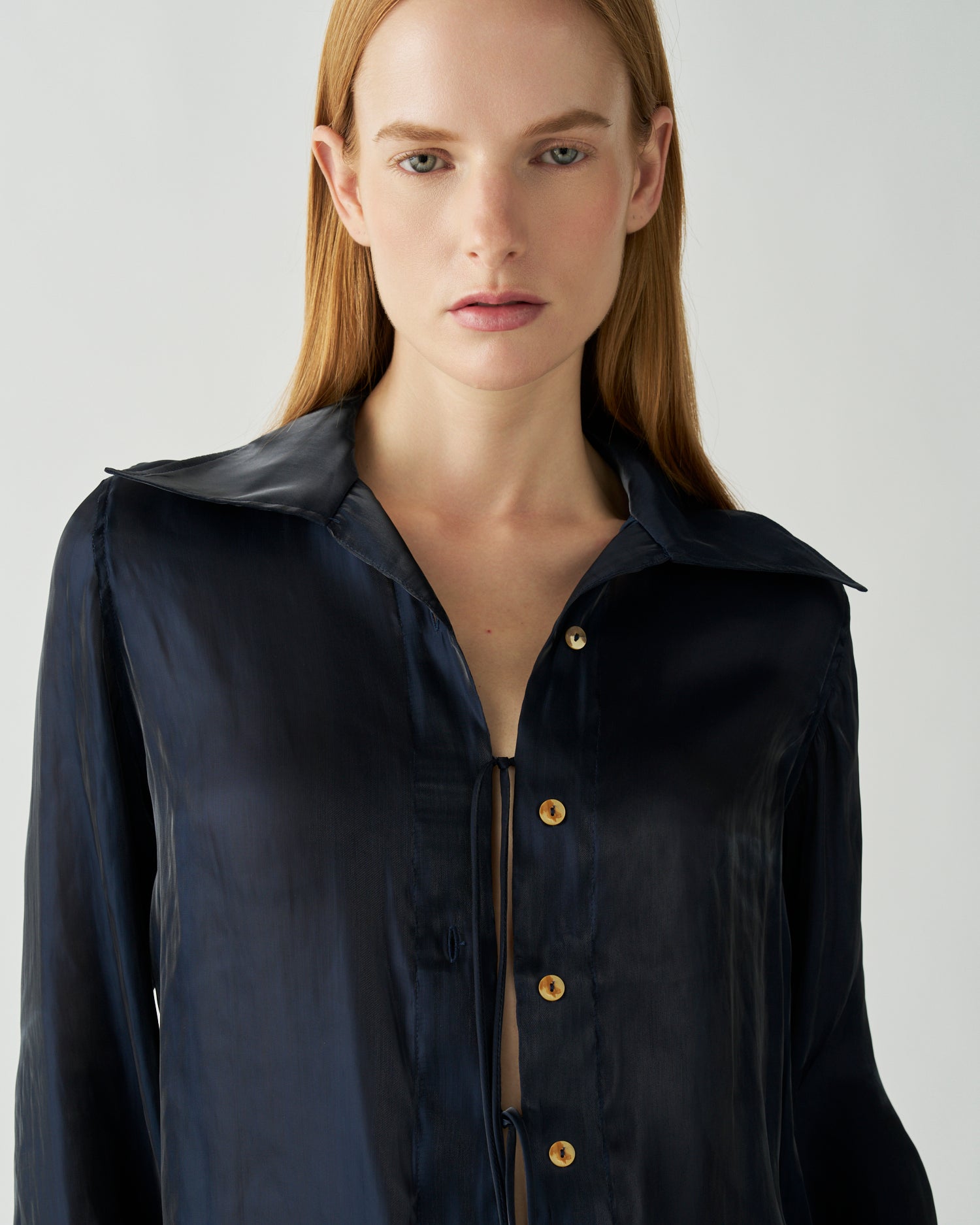Rejina Pyo MARIANNE SHIRT シルク シャツ ブラウス Saskia Shirt Iridescent Chiffon Midnight – REJINA PYO